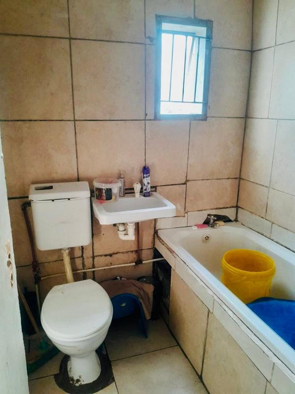 2 Bedroom Property for Sale in Guguletu Western Cape